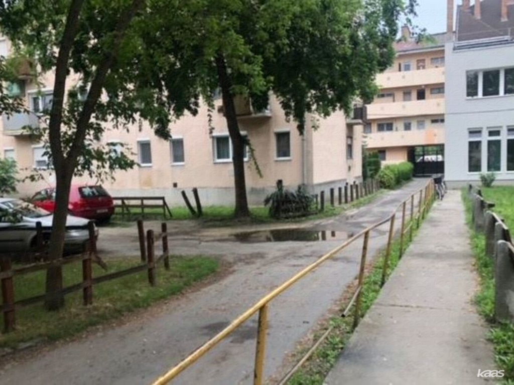 Garázs - 3