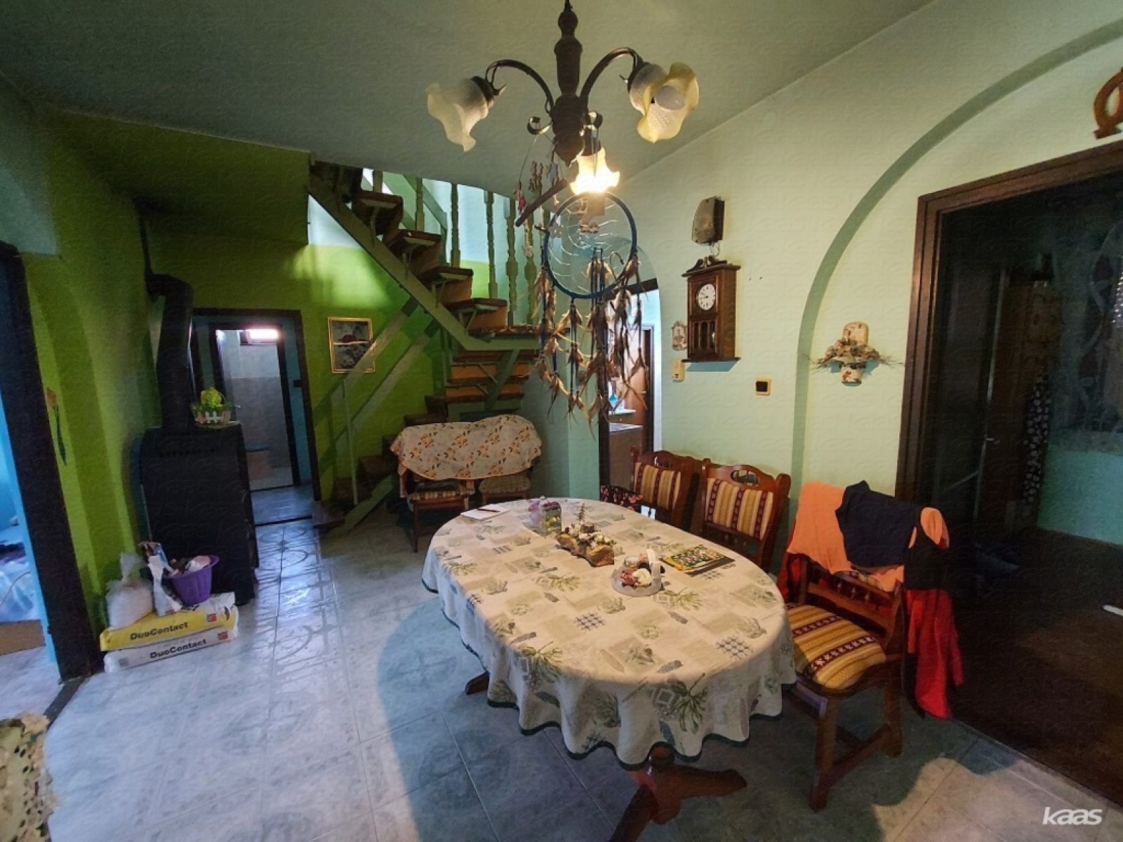 Lakóház, raktár, vegyesbolt