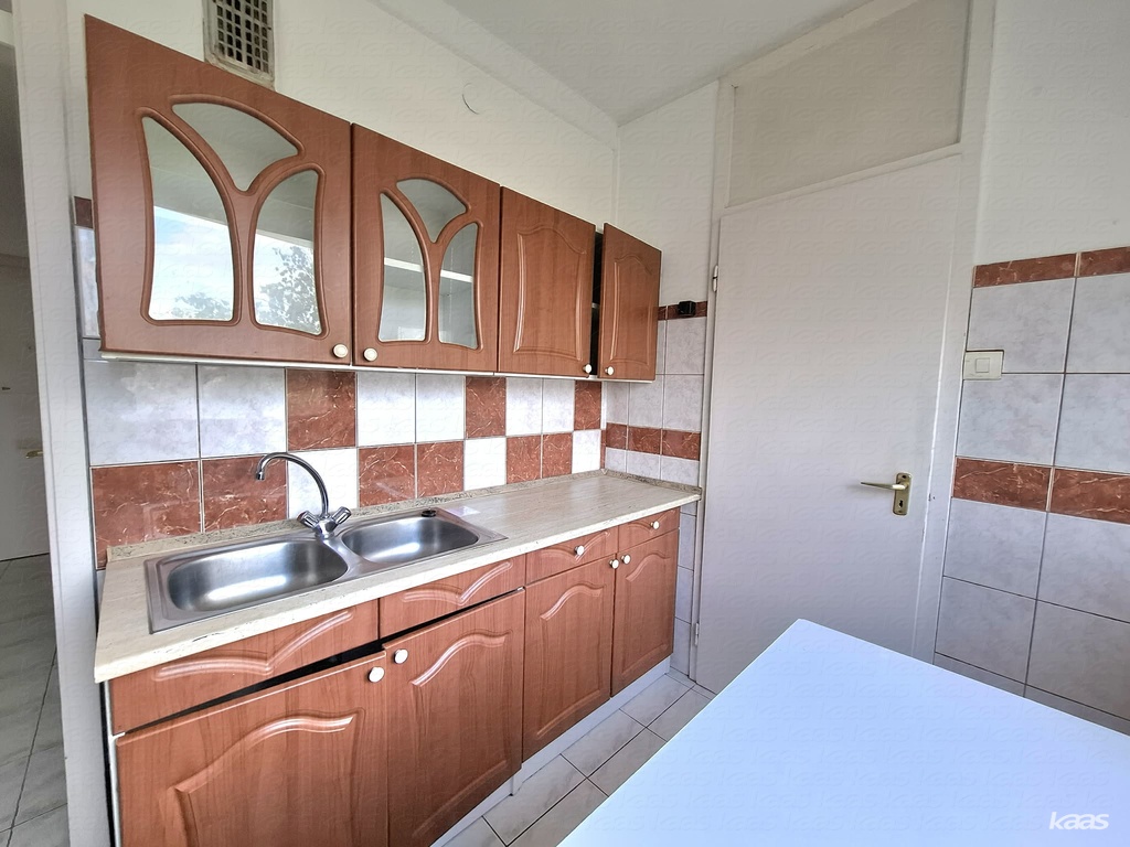 Azonnal költözhető panellakás!