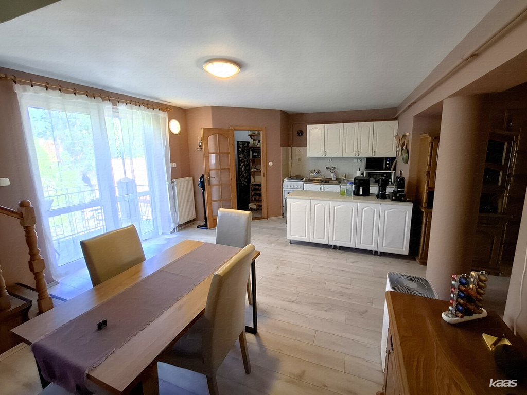 Belvárosi igényes nagy lakás