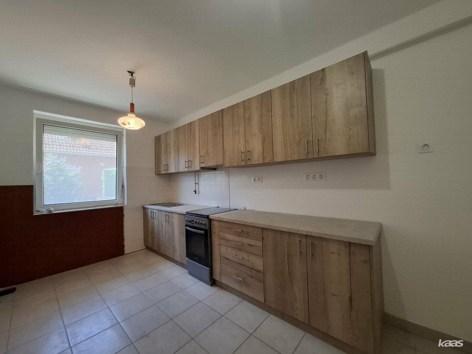 ÖSSZEKÖLTÖZŐK FIGYELEM - 6