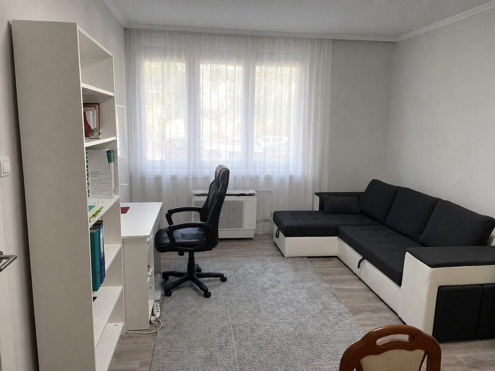 Szeged, Tarján – Felújított téglalakás a Zápor tóhoz közel, földszinti