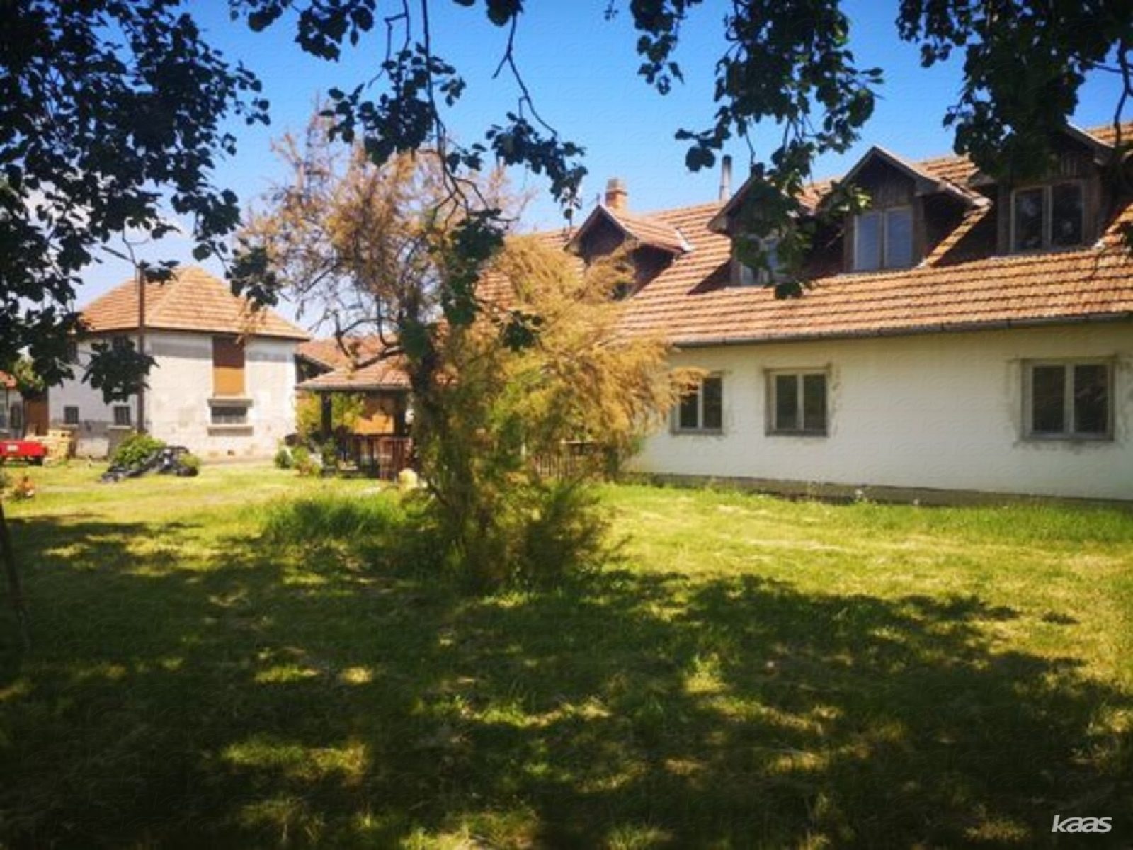Ingatlancsoport a Maty-érnél