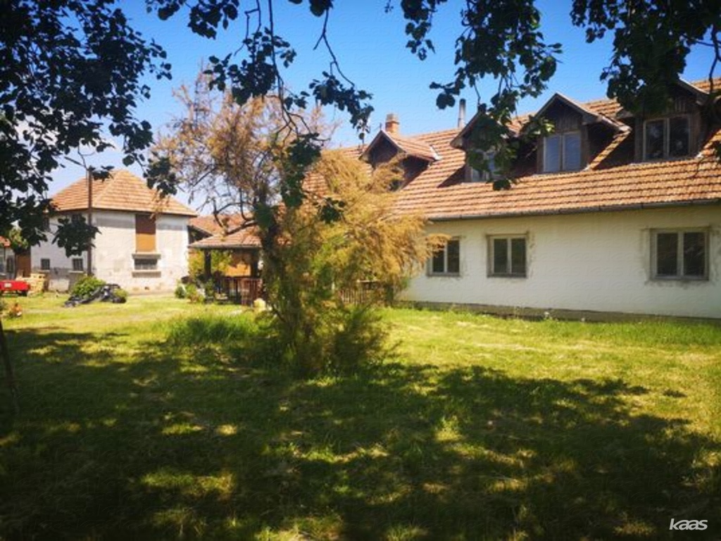 Ingatlancsoport a Maty-érnél